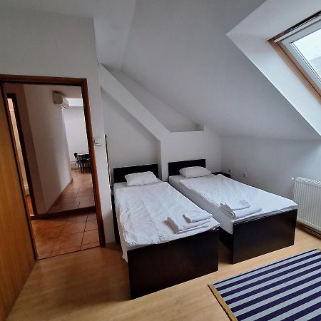 Central Apartment City Zagreb Buitenkant foto